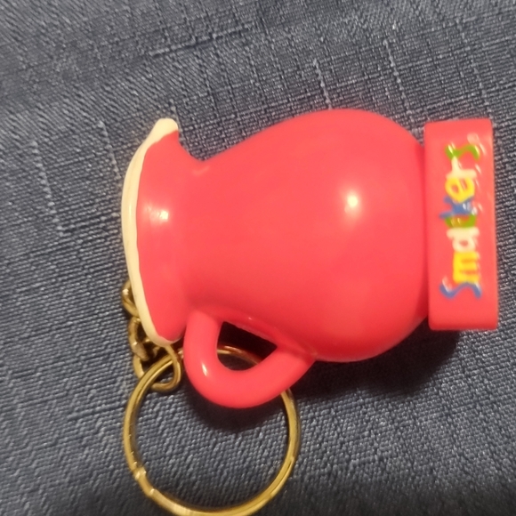 Vintage KOOL AID Man Lipsmackers Key Chain - Picture 2 of 3